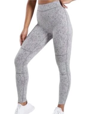 Gymshark /// Women’s Light Grey Marled High-Waist Leggings - Size Medium